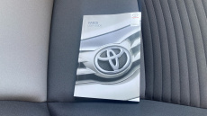 Toyota Yaris 1.5 VVT-i Icon Tech 5dr Petrol Hatchback